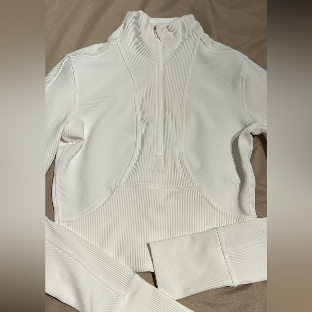 Lululemon white long sleeve top size 2